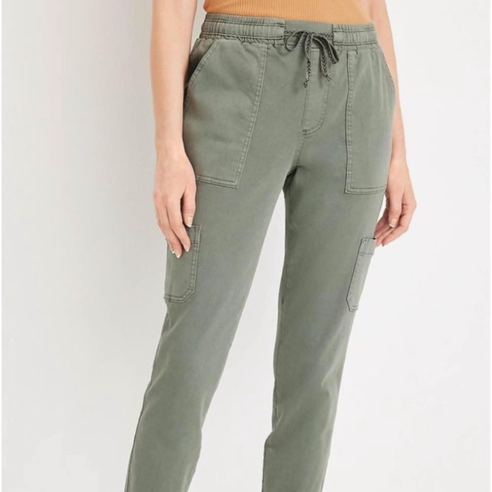 Maurice weekender pants brand new size small
